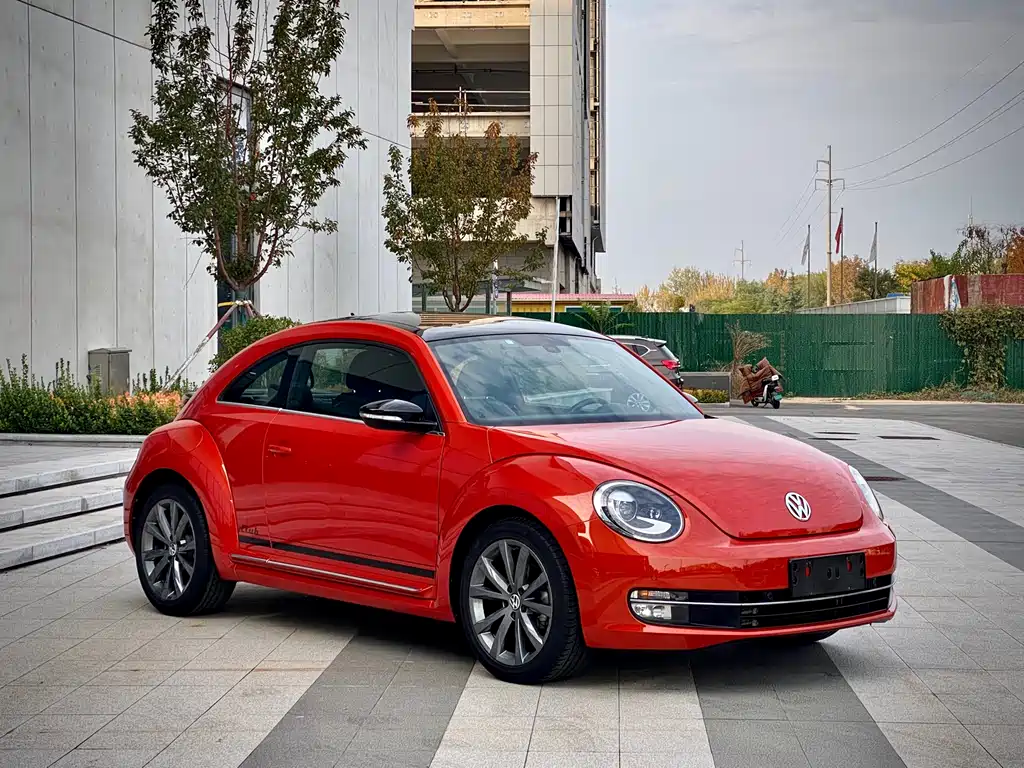 VOLKSWAGEN BEETLE