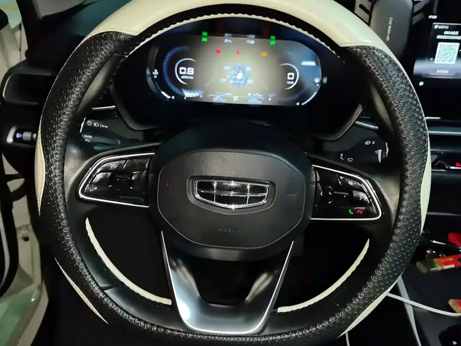 Geely Emgrand — миниатюра 15