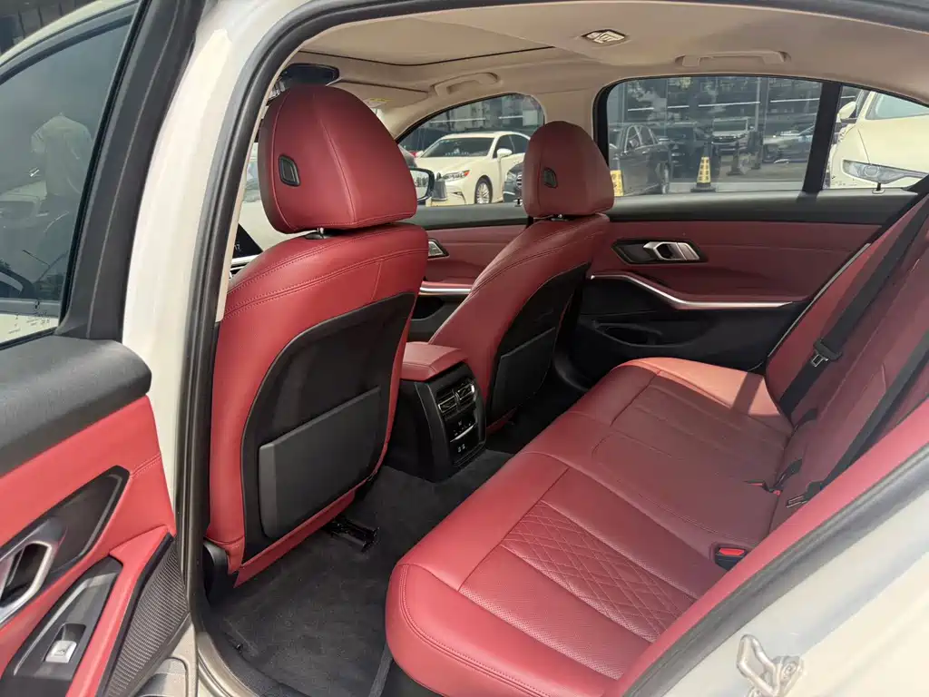 BMW 3 Series - фото 5