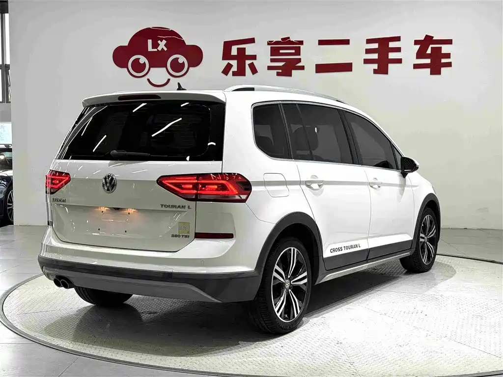 Volkswagen Touran — миниатюра 5