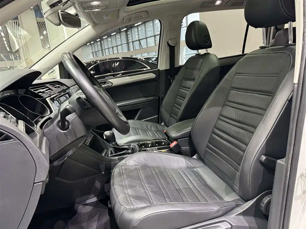 Volkswagen Touran — миниатюра 12