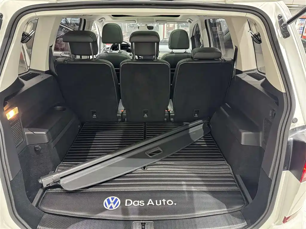 Volkswagen Touran — миниатюра 16
