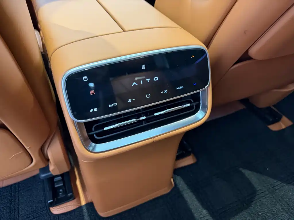AITO AITO M8 — миниатюра 16