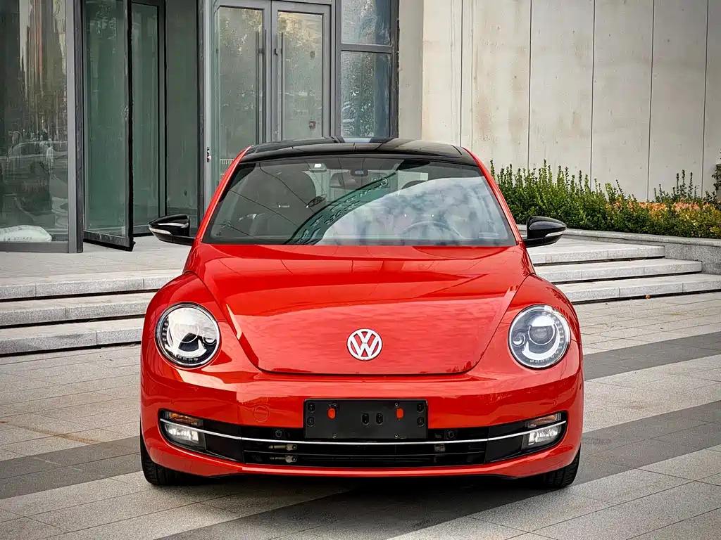 VOLKSWAGEN BEETLE