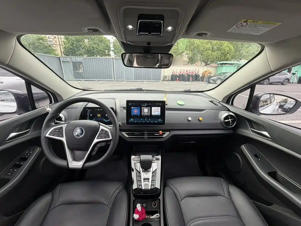 BYD Yuan EV — миниатюра 13