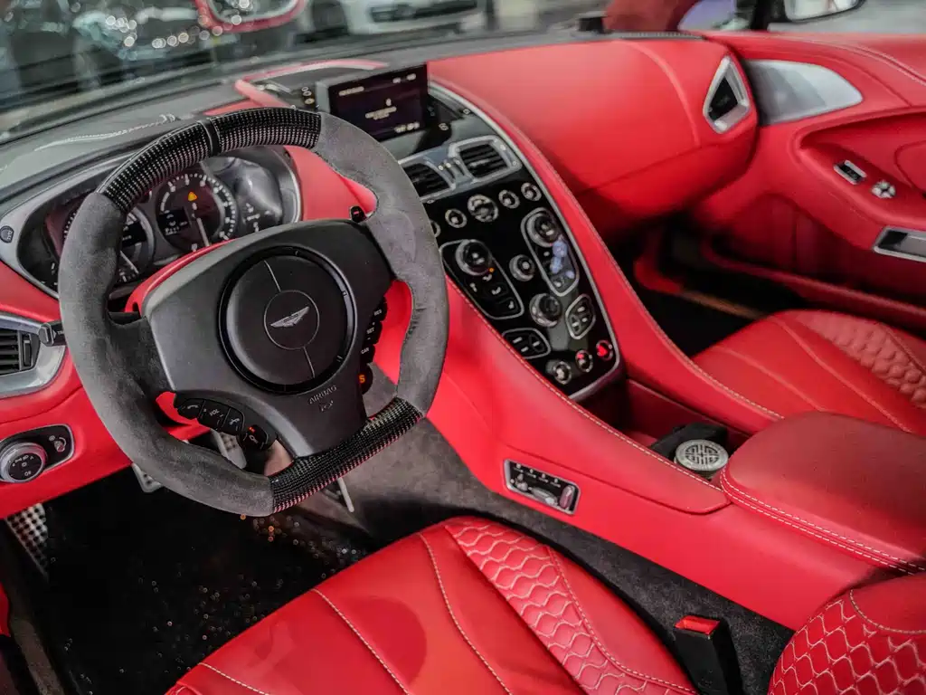 Aston Martin Vanquish 6.0L Standard Type, фото 10