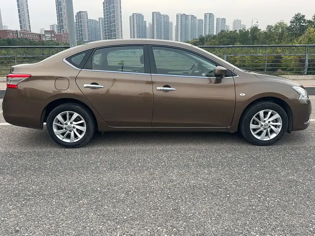 Nissan Sylphy — миниатюра 6