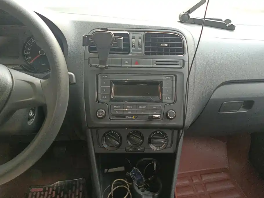 Volkswagen Polo — миниатюра 13