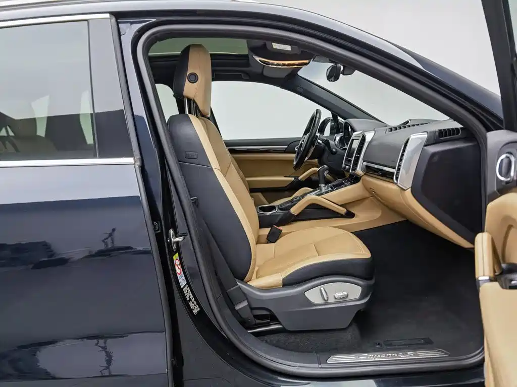 Porsche Cayenne Hybrid — миниатюра 23