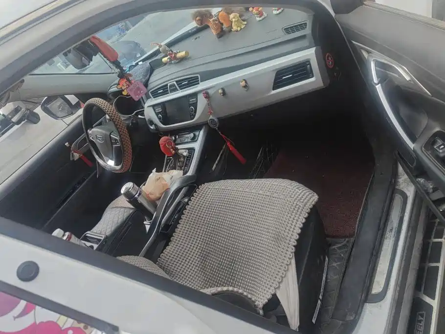 Geely Boyue — миниатюра 8