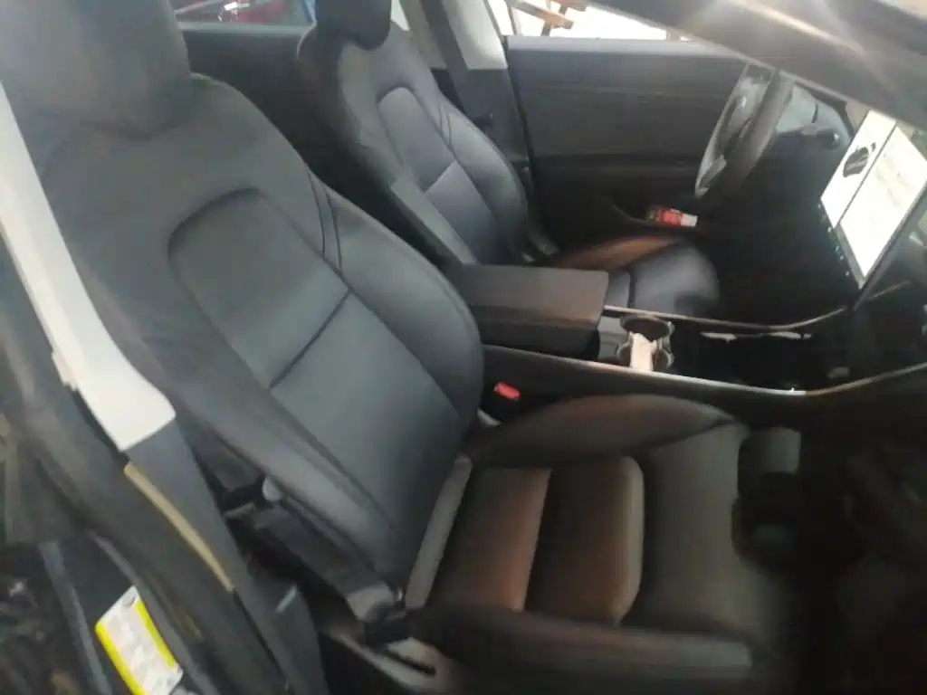 Tesla Model 3 — миниатюра 25