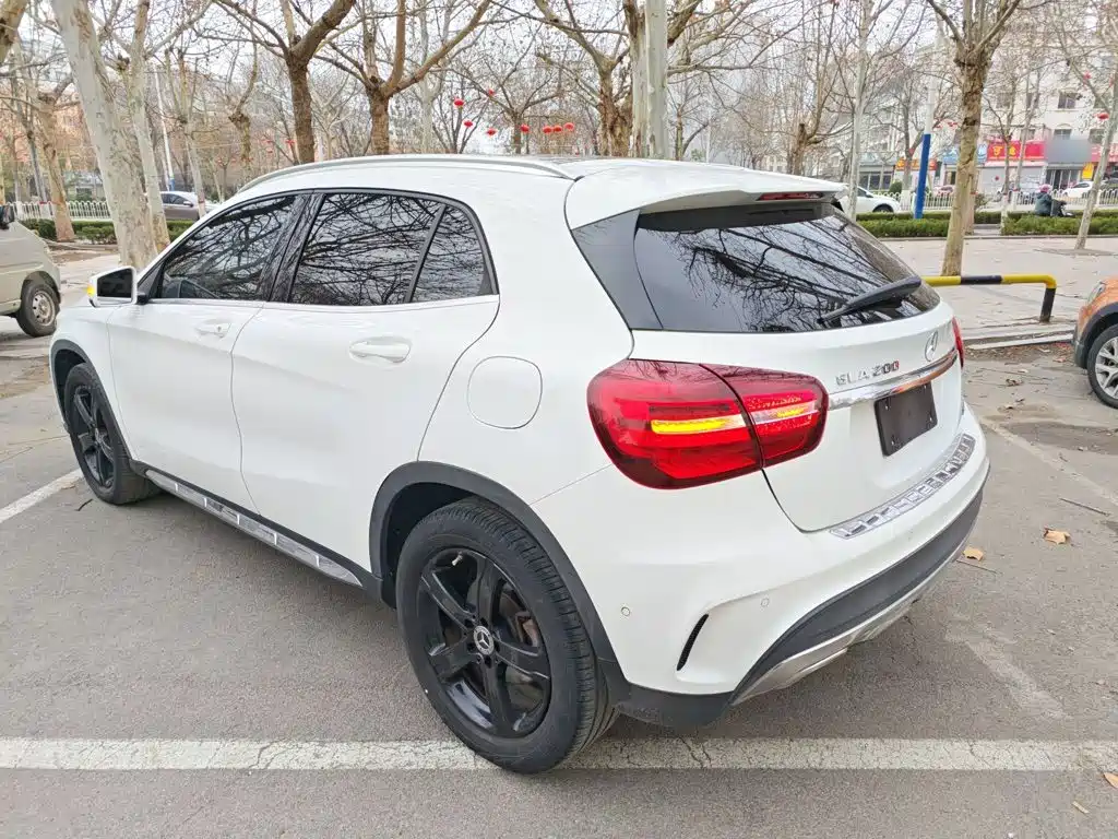 Mercedes-Benz GLA — миниатюра 23