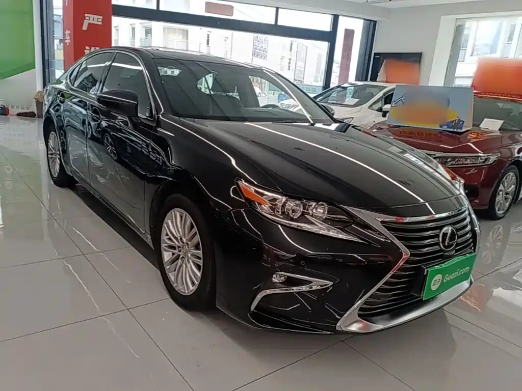 Lexus ES — миниатюра 4
