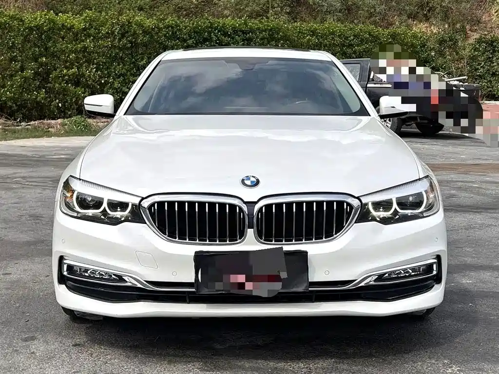 BMW 5 Series — миниатюра 2