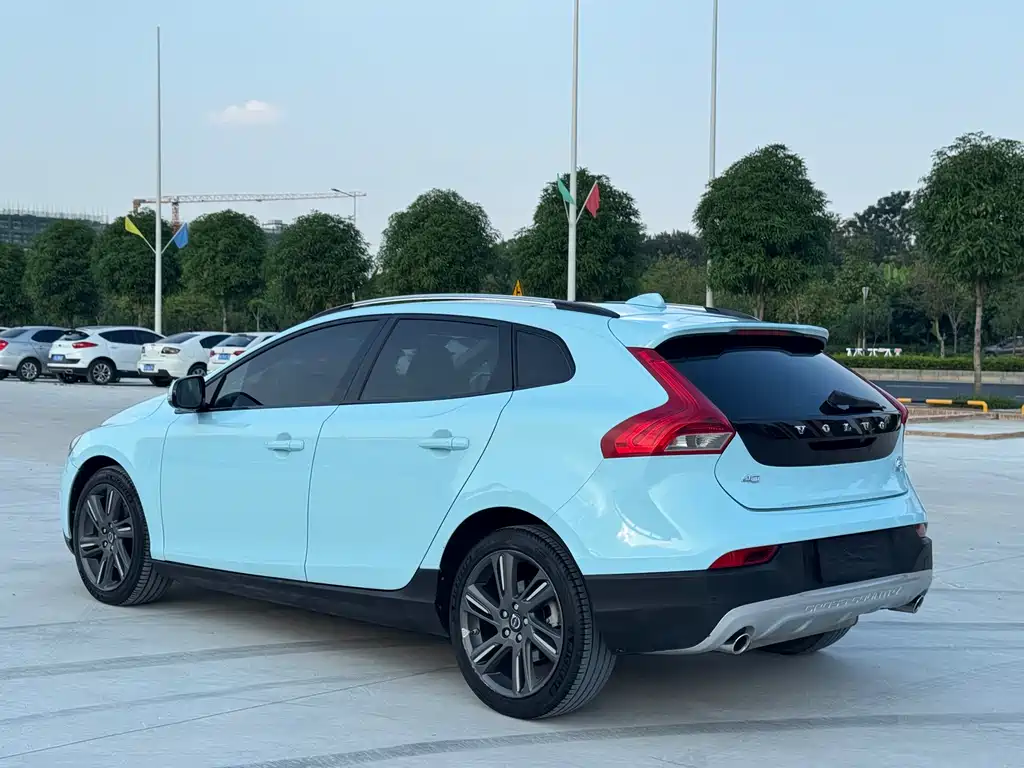Volvo V40 — миниатюра 7