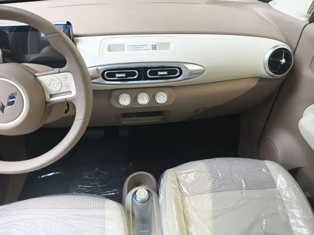 Wuling MINIEV — миниатюра 13