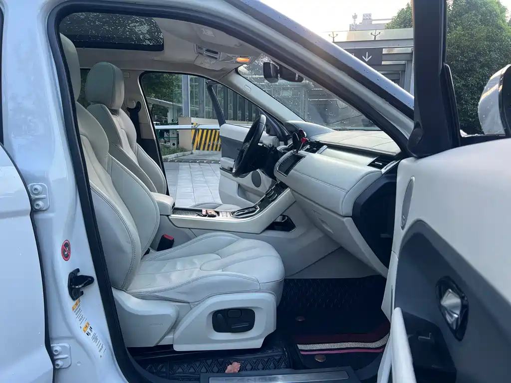 Land Rover Evoque (Import) — миниатюра 11