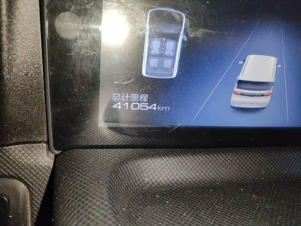 Wuling MINIEV — миниатюра 13