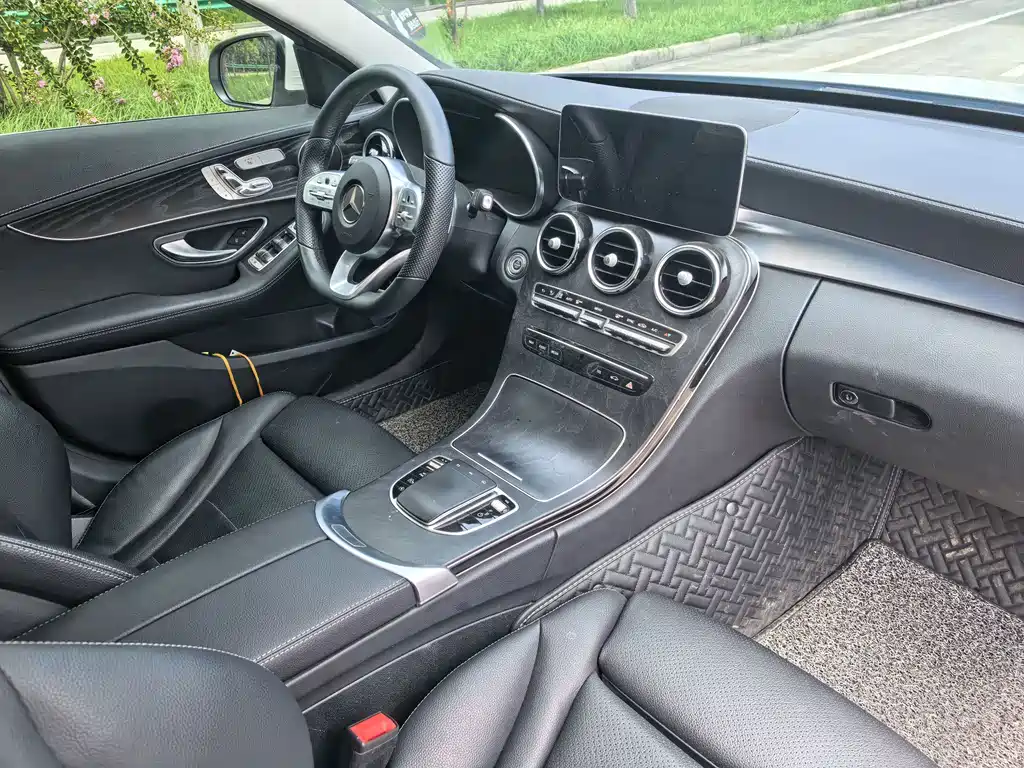 Mercedes-Benz C-Class — миниатюра 5