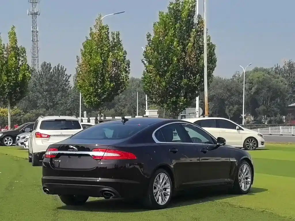 Jaguar XF — миниатюра 4