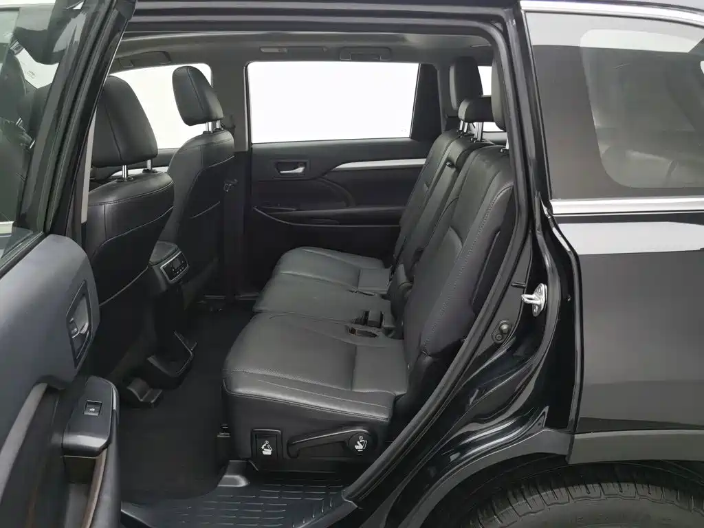 Toyota Highlander — миниатюра 15