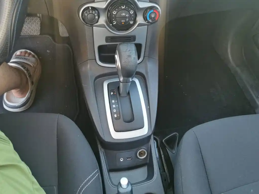 Ford Fiesta — миниатюра 14