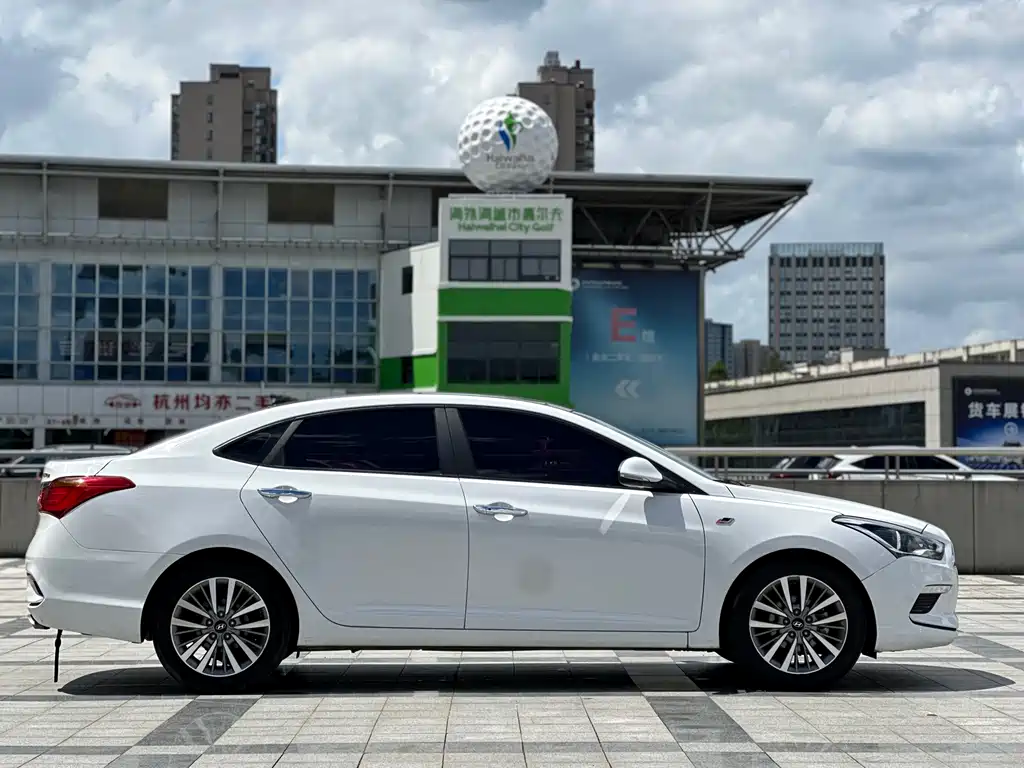 Hyundai Mistra — миниатюра 8