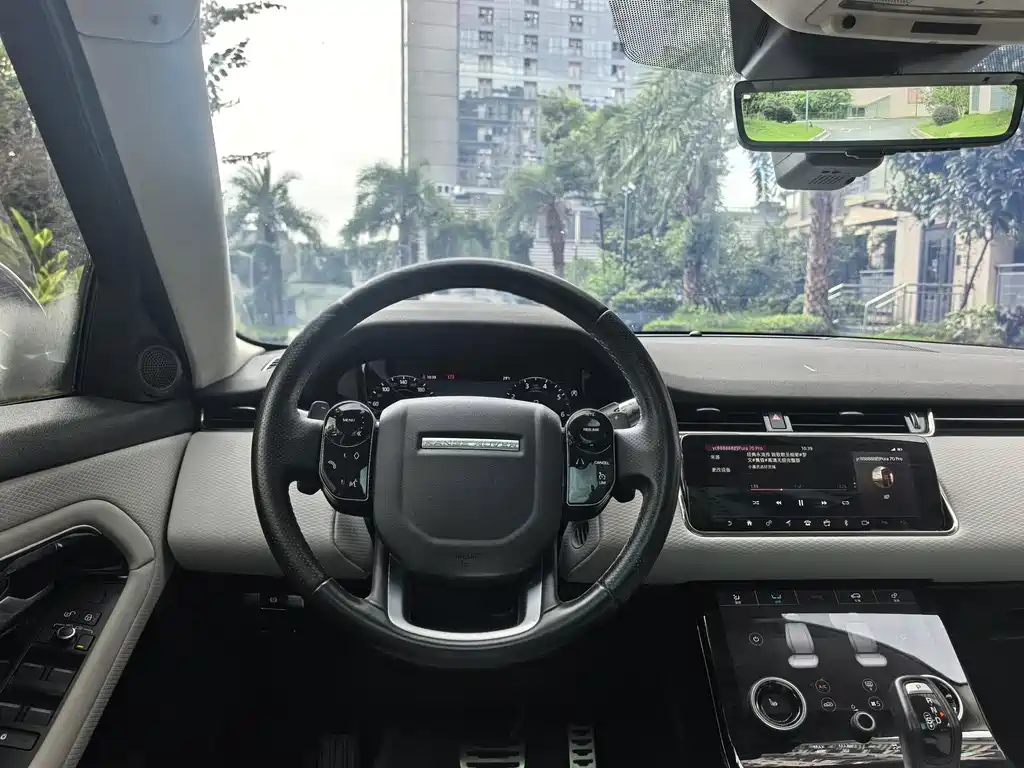 Land Rover Evoque — миниатюра 6