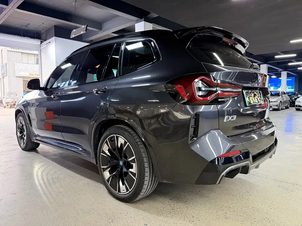 BMW iX3 — миниатюра 11