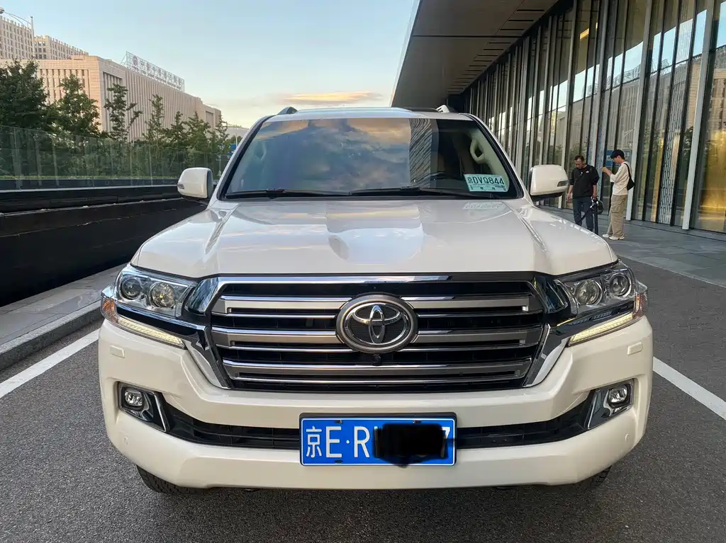 Toyota Land Cruiser — миниатюра 5