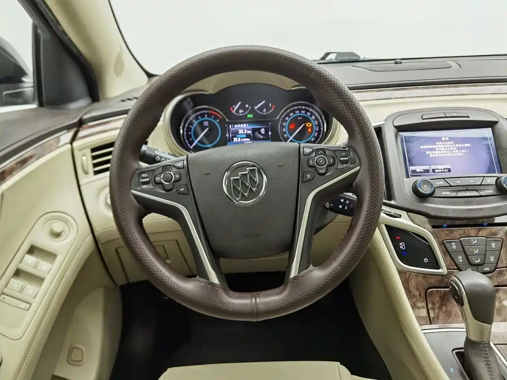 Buick LaCrosse — миниатюра 11