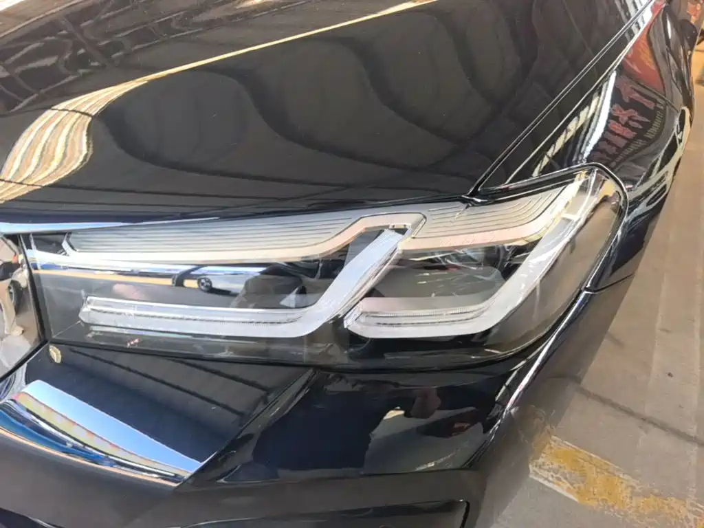 BMW 5 Series — миниатюра 24