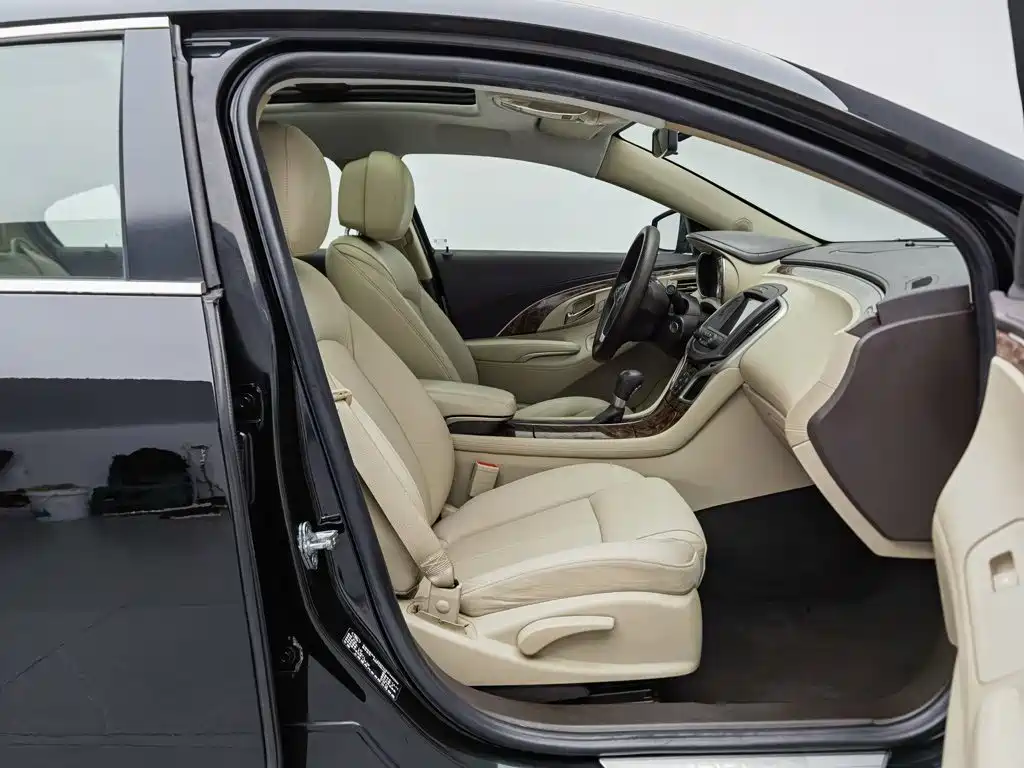 Buick LaCrosse — миниатюра 23