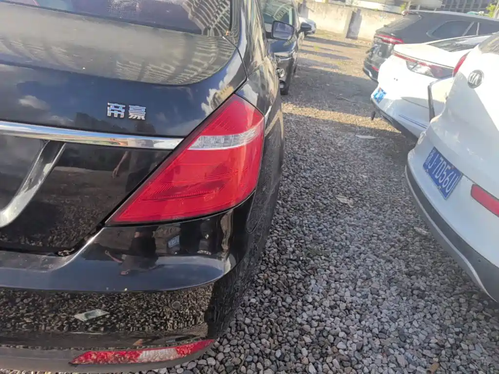 Geely Emgrand — миниатюра 8