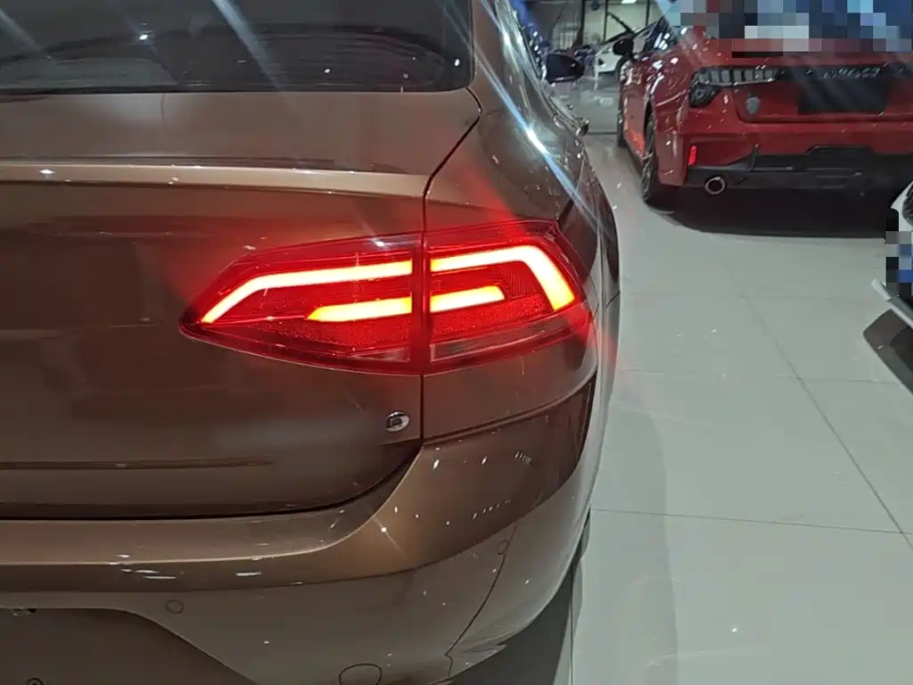 Volkswagen Lamando — миниатюра 8