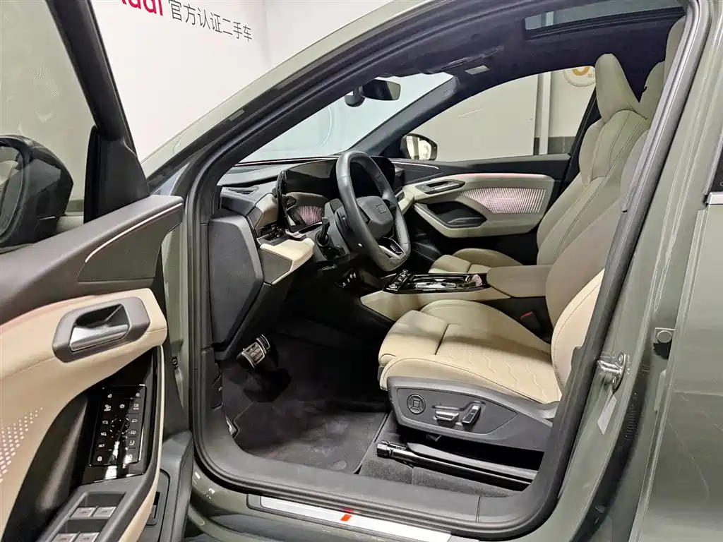 Audi Q6L e-tron — миниатюра 7