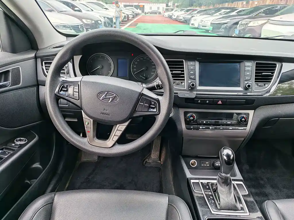 Hyundai Mistra — миниатюра 10