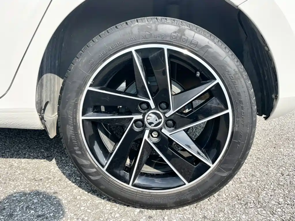 Skoda Fabia — миниатюра 17
