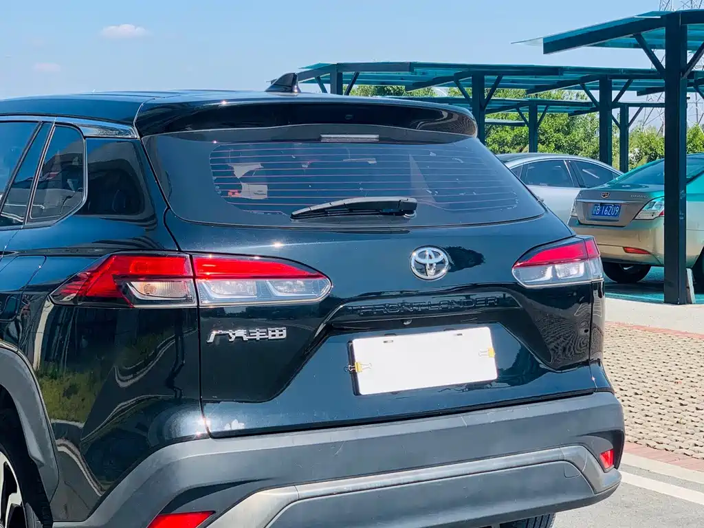 Toyota Frontlander — миниатюра 10