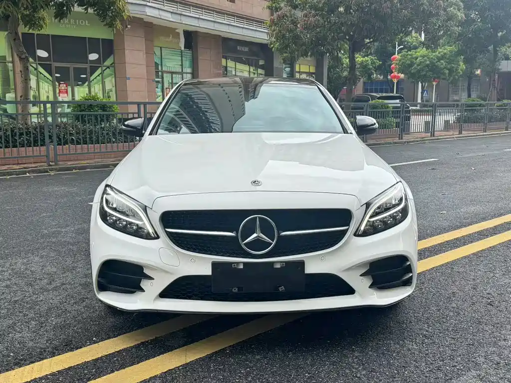 Mercedes-Benz C-Class — миниатюра 2