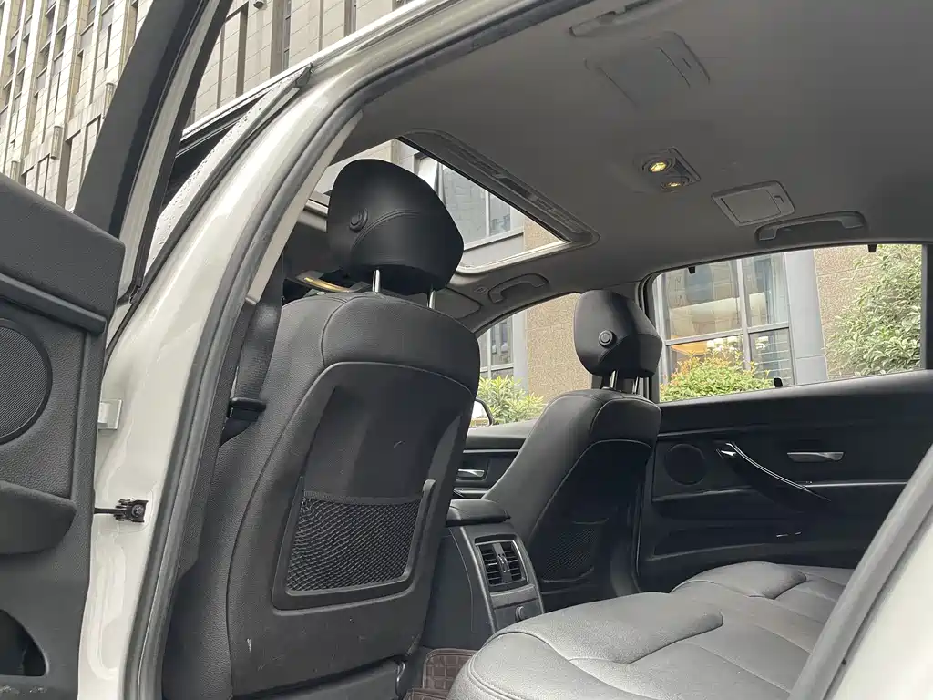 BMW 3 Series — миниатюра 16