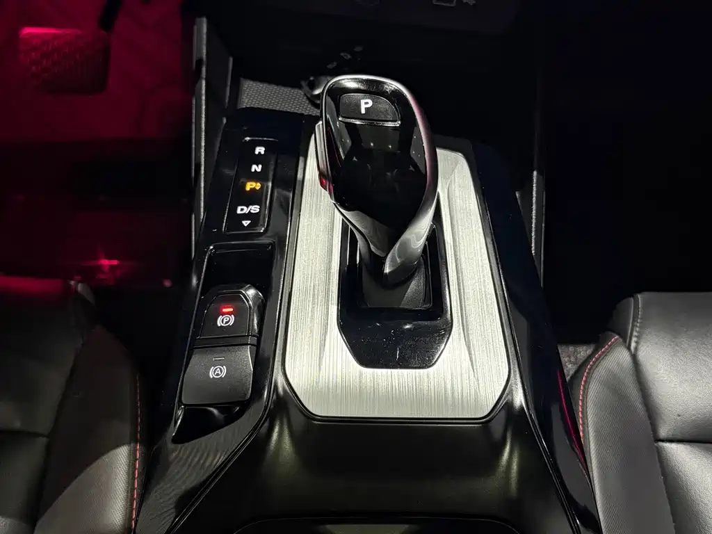 MG MG5 — миниатюра 12