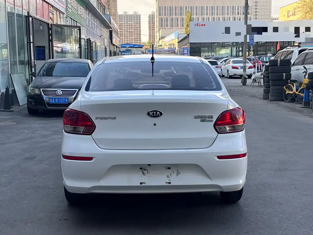 Kia Huanchi — миниатюра 8