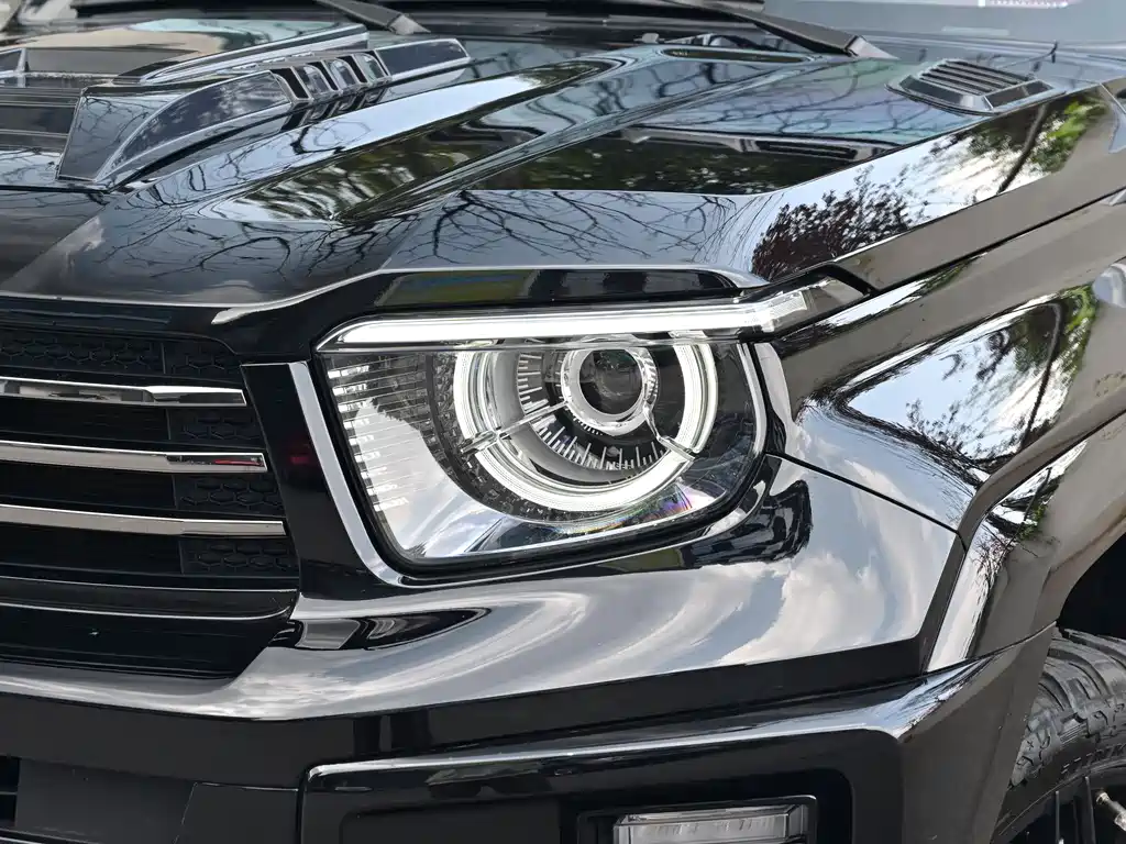 TANK TANK 700 NEW ENERGY