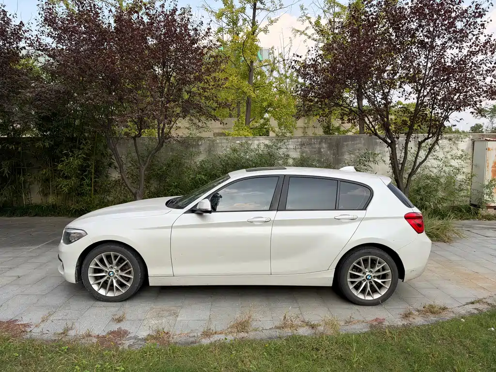 BMW 1 Series (Import) — миниатюра 7