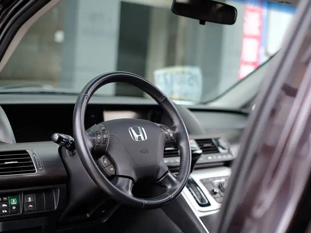 Honda Elysion — миниатюра 54