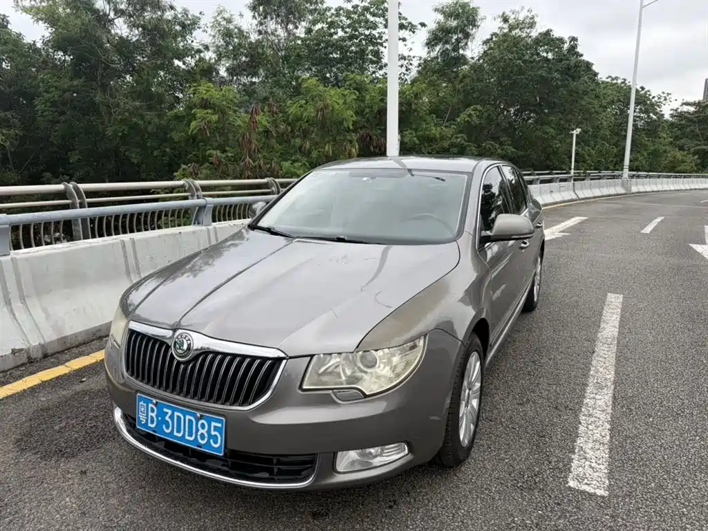 Skoda Superb 2012