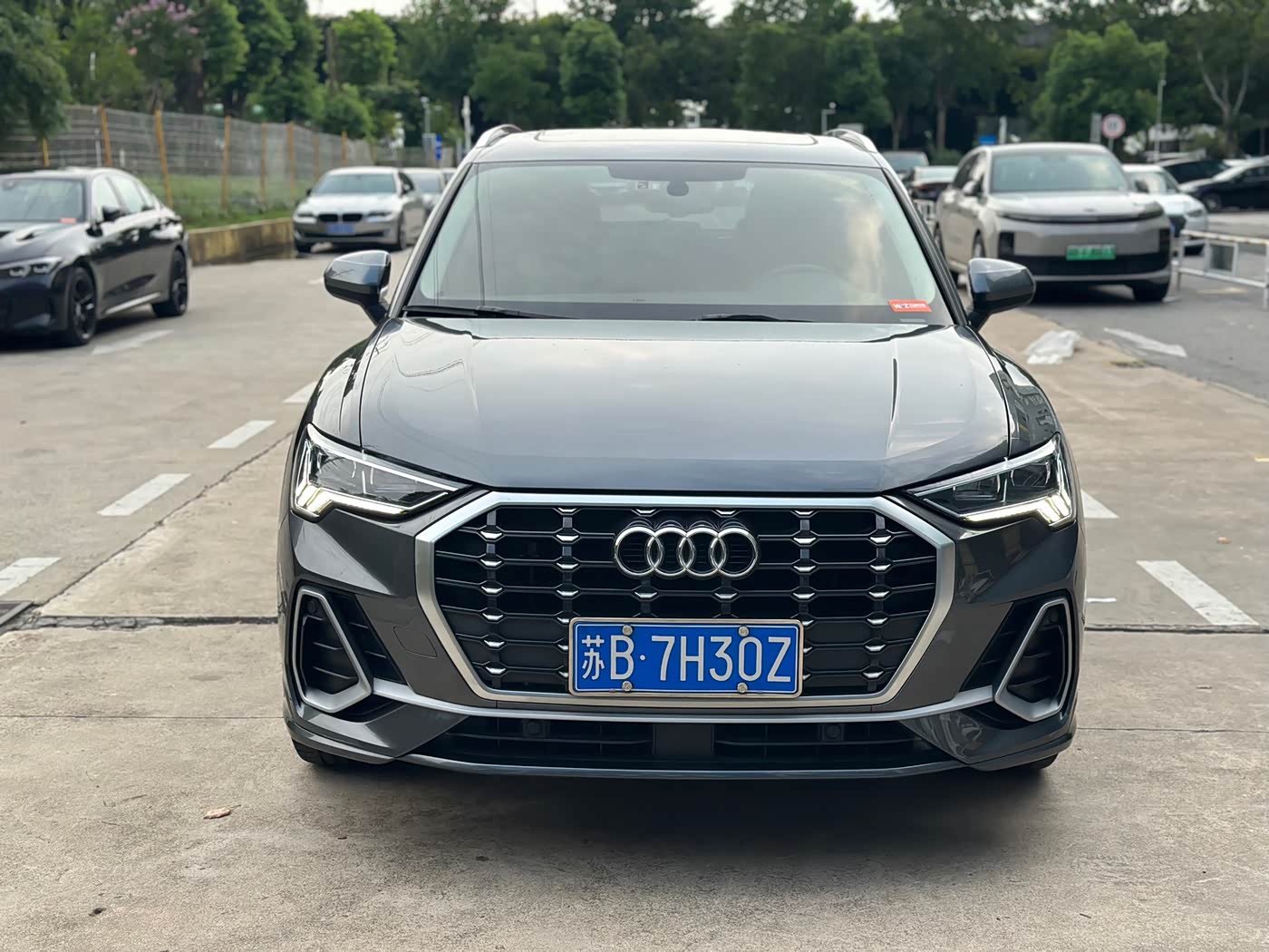 Audi Q3 1.4 л 2022 г. Серебристо-серый, пробег 48000 км
