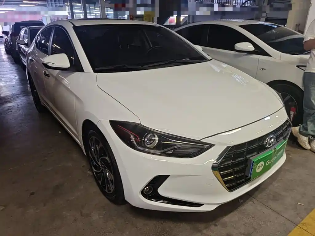Hyundai Elantra — миниатюра 4