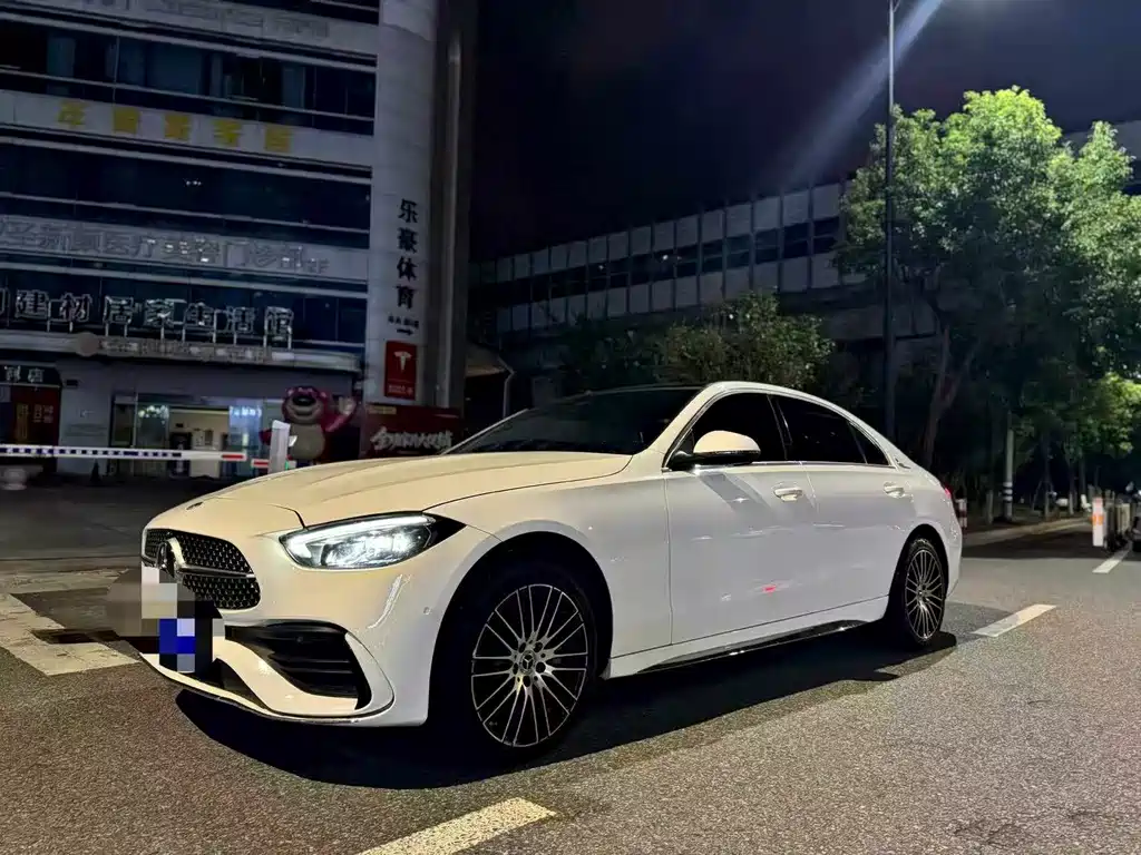 Mercedes-Benz C-Class — миниатюра 2